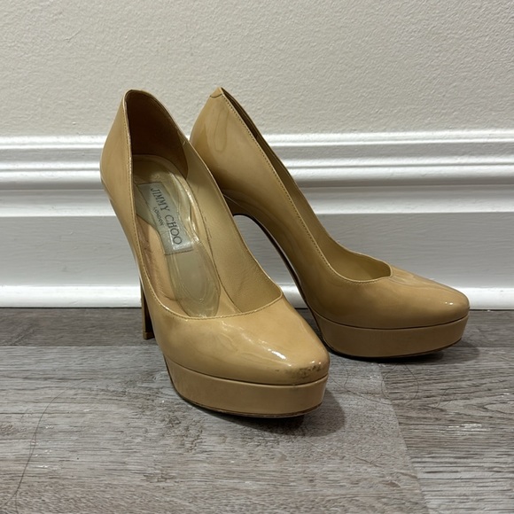 Jimmy Choo beige patent heels with dust bag - Picture 5 of 8